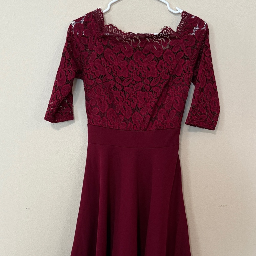 Elegant Lace Midi Dress - Burgundy